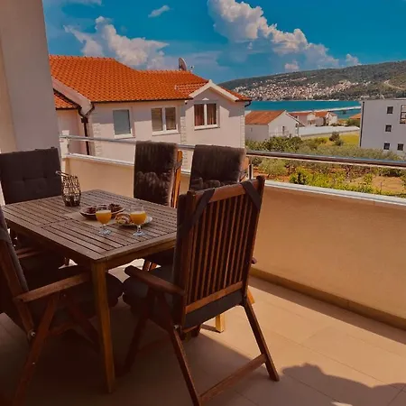 Luxury Apartment Sopra Trogir Exterior photo