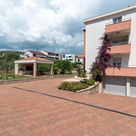 Luxury Apartment Sopra Trogir Exterior photo